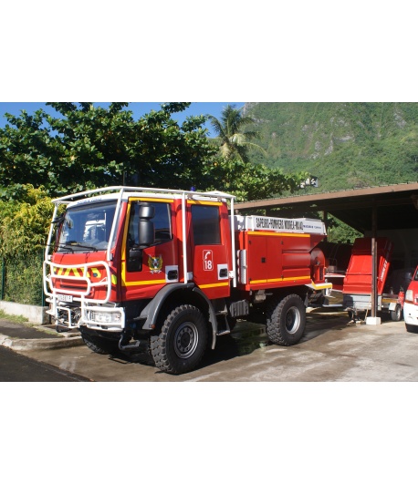 VEHICULE SAPEURS POMPIERS